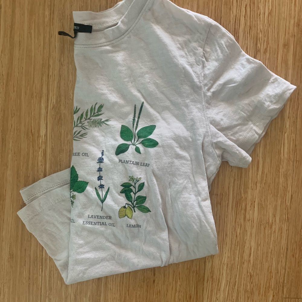 Forever 21 Herb Graphic Tee. Size medium